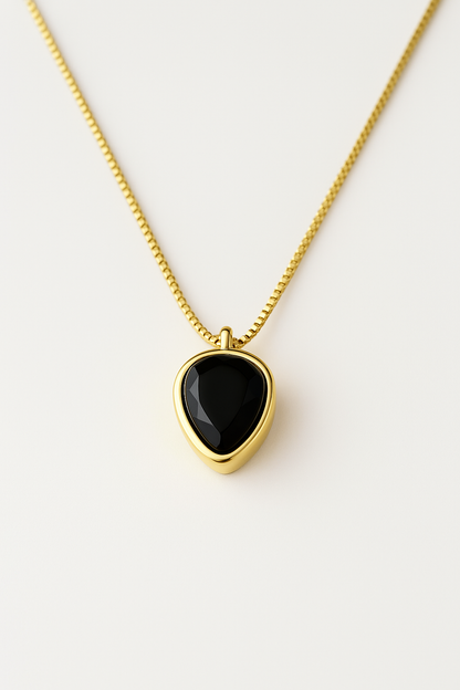 Colar Gota com Ônix Natural Folheado a Ouro 18k