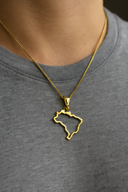 Colar Mapa do Brasil em Ouro – Minimalista e Sofisticado