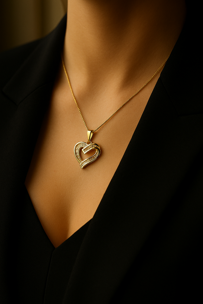 Colar Coração Dourado com Zircônias – Elegância Atemporal