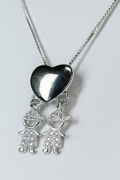 Colar Coração com Pingentes de Crianças em Prata – Amor de Mãe