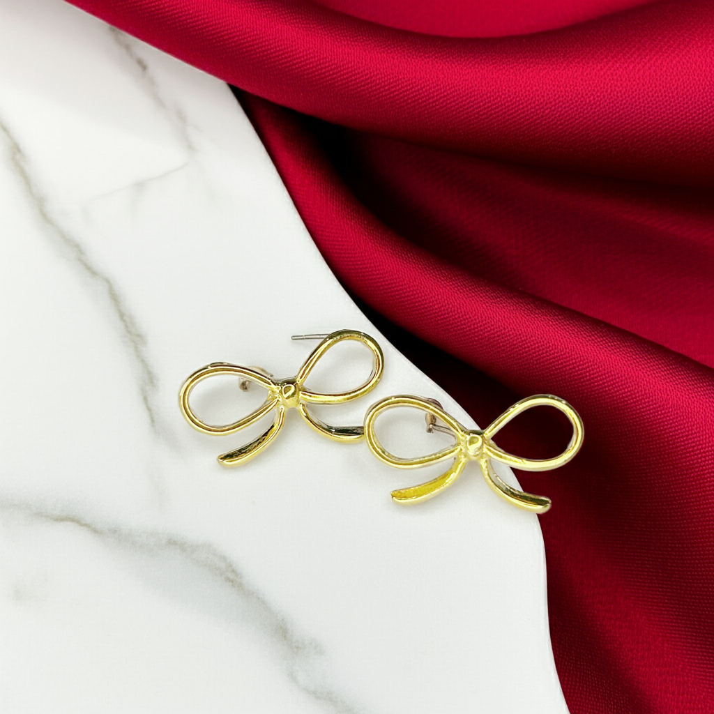 Brinco Feminino Laço Folheado a Ouro 18k – Delicado e Romântico