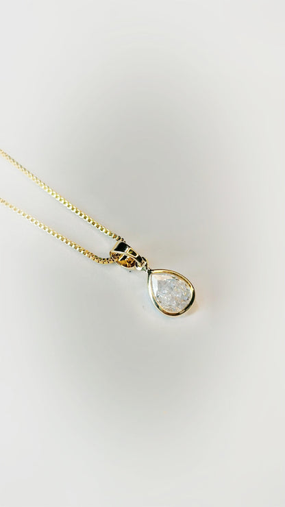 Colar Gota de Cristal – Dourado Clássico