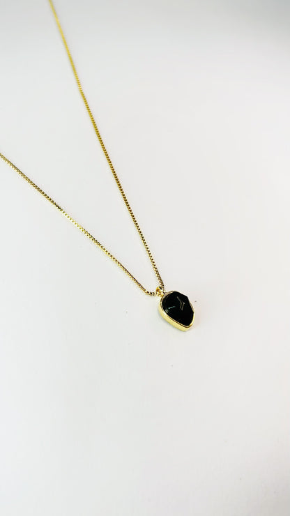 Colar Gota com Ônix Natural Folheado a Ouro 18k