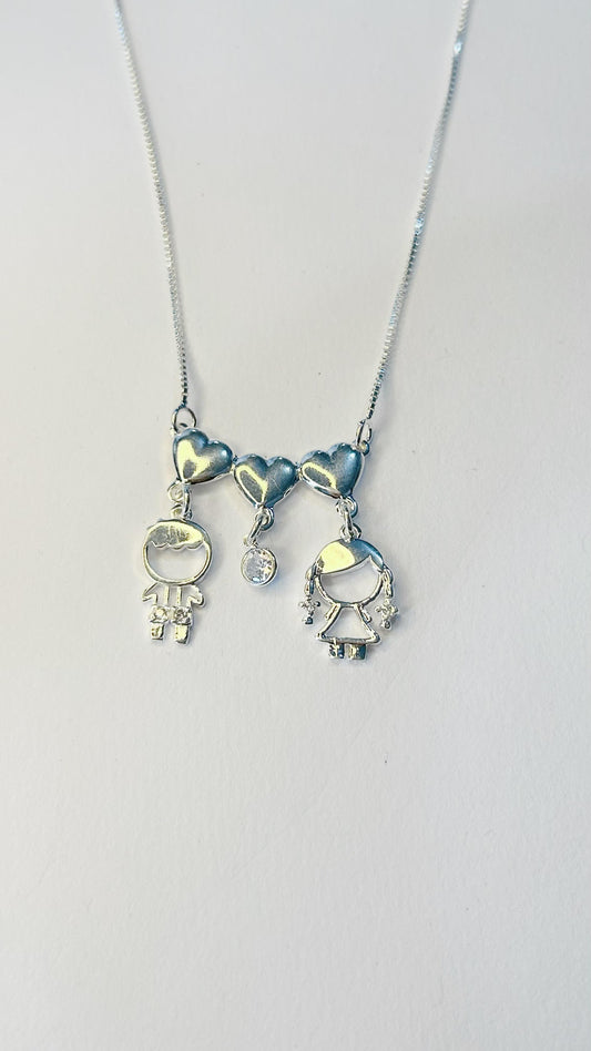 Colar 3 Corações com Menino e Menina